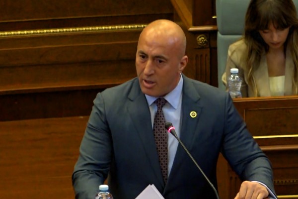 ​Haradinaj: Pushteti po punon prapa shpinës së mësimdhënësve