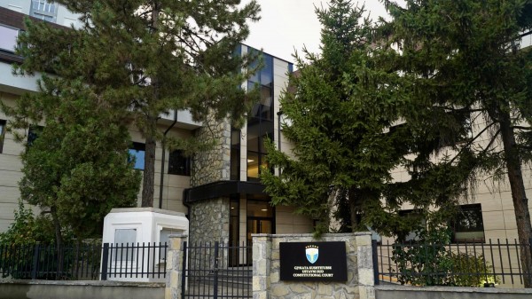 Kushtetuesja vendos për ankesat e PDK-së: Konstituimi i Kuvendit ishte me vonesë, formimi i Qeverisë s’është antikushtetues