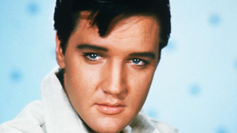 Shiten në ankand për 140 mijë euro këpucët legjendare të Elvis Presley