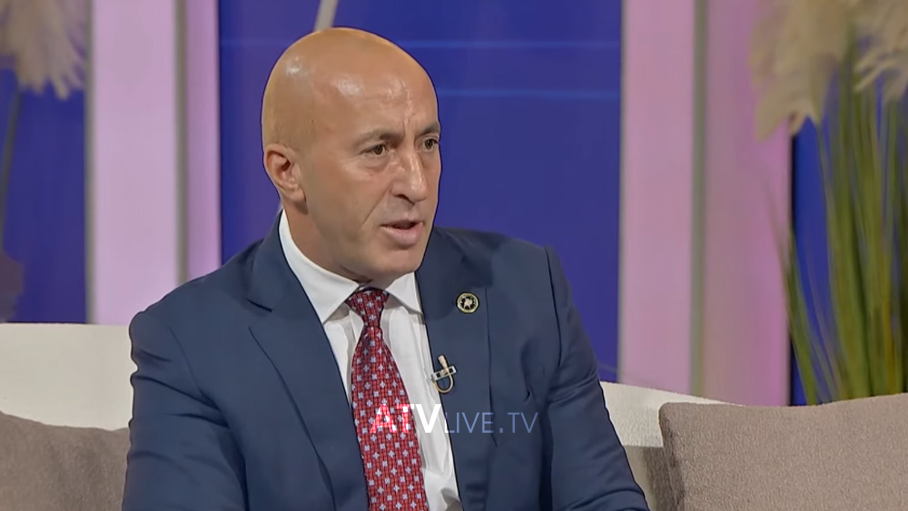 “Predha më kapi në kofshë, plaga ishte e thellë dhe gjakderdhja ishte shumë e madhe”, Haradinaj rrëfen momentin kur ishte plagosur gjatë luftës