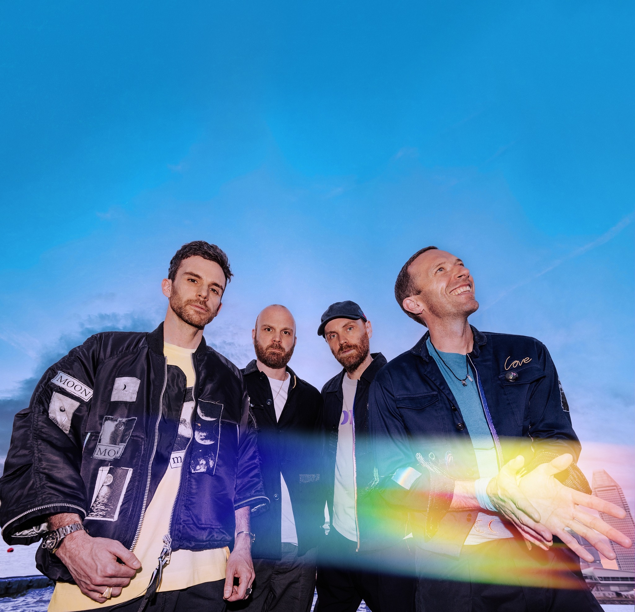 Coldplay thyen rekordin e Taylor Swift për turneun më të ndjekur të koncerteve