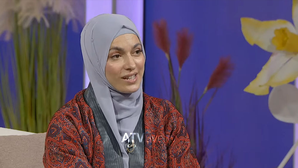 “Në Kuran, barrën financiare Zoti ia cakton burrit, jo gruas”, avokatja flet rolet e ndara në familje