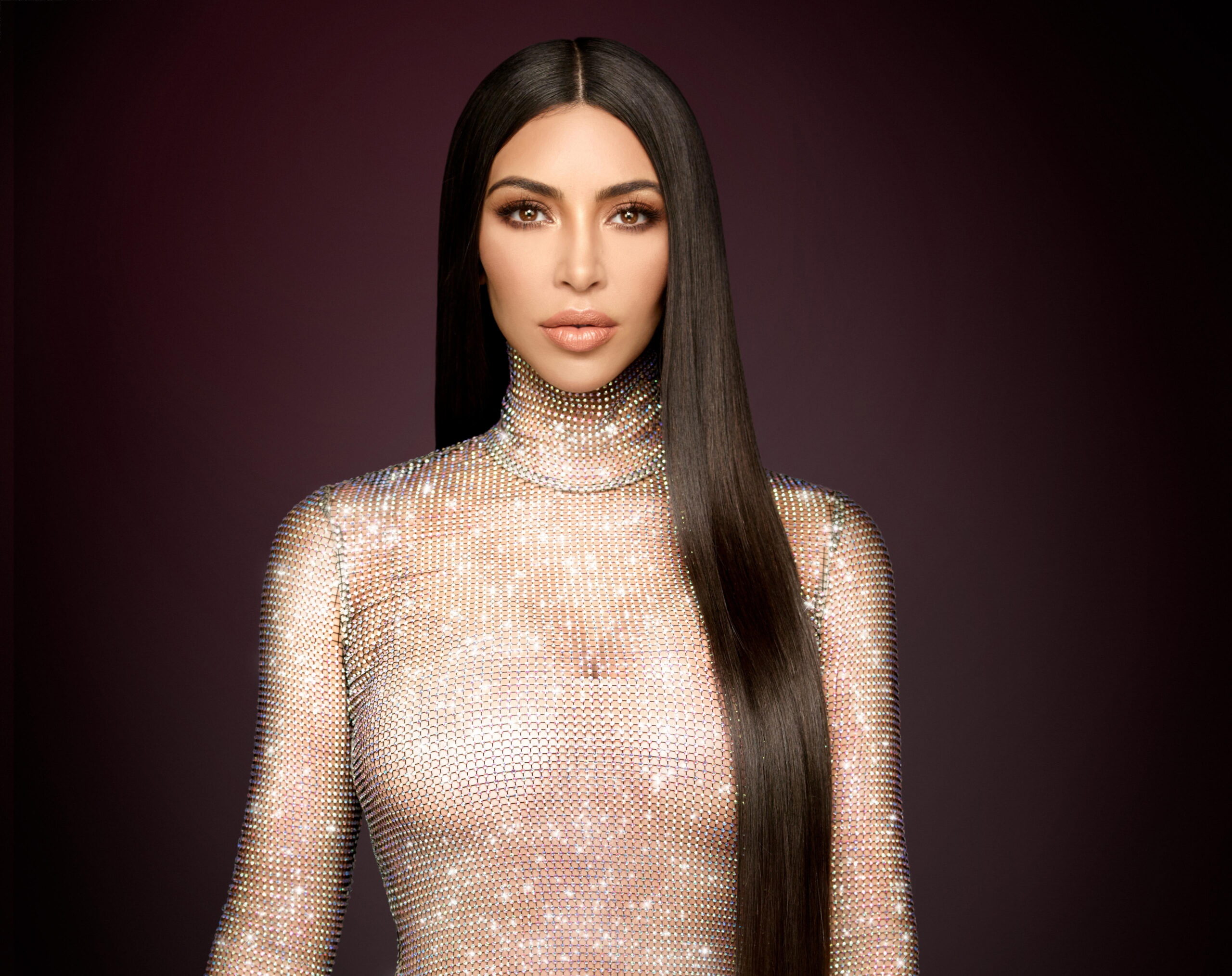 Së shpejti Kim Kardashian dëshmon në gjyq kundër bandës që e grabitën në Paris