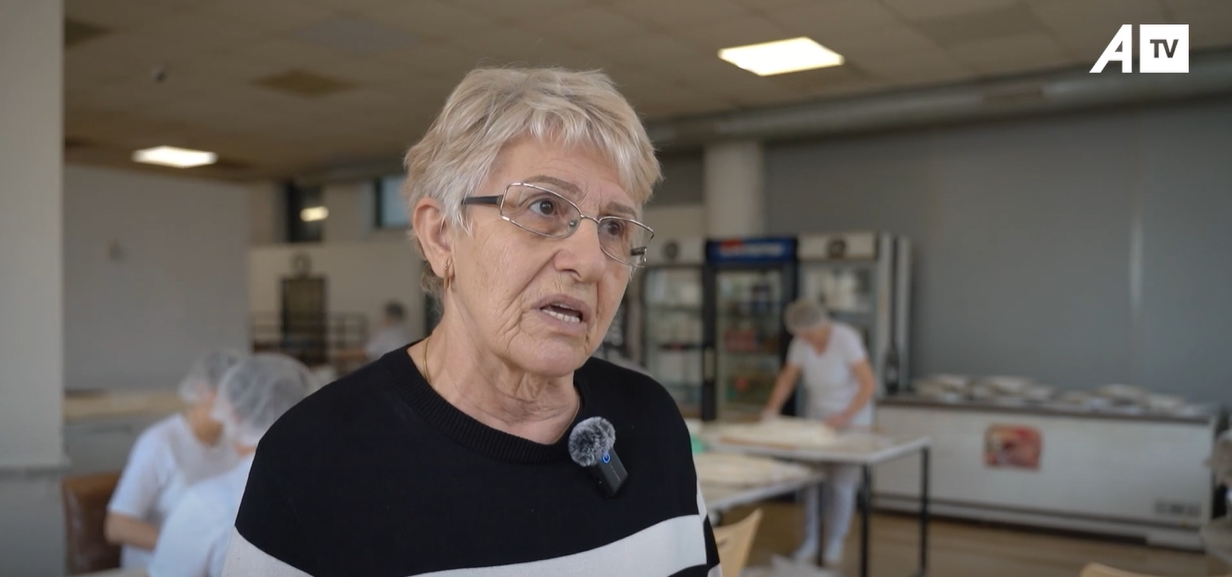 Nëna e mësoi të gatuajë bakllava, sot receta e saj është simbol i festave