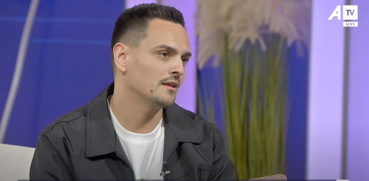 Krijuesi i hitit “Mos ma merrni ju se du kaq shumë”, rrëfehet në Studio A