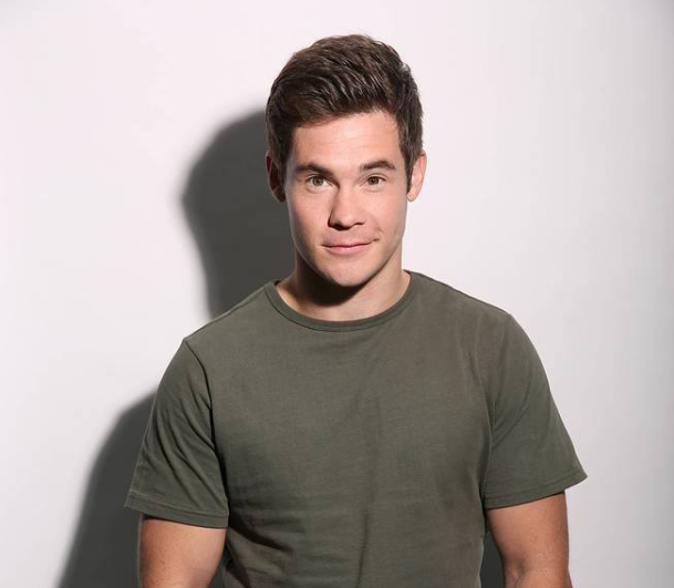 Aksidenti në moshën 11-vjeçare vazhdon ta rrezikojë jetën e Adam Devine