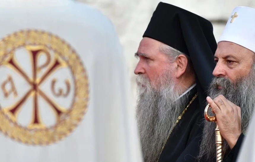 Nga lavdërimi te dekorimi: Qasja e Kishës Serbe ndaj kriminelëve të luftës