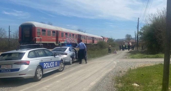 Udhëtarja goditet me gurë në kokë derisa ishte në trenin Prishtinë – Pejë