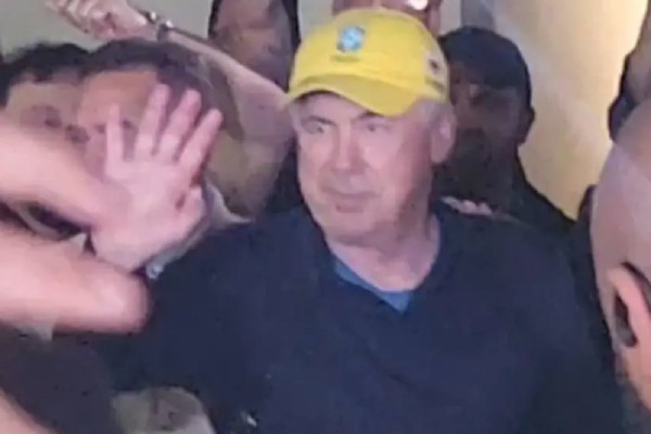 ​Ancelotti zbarkon në Brazil, sot publikon listën