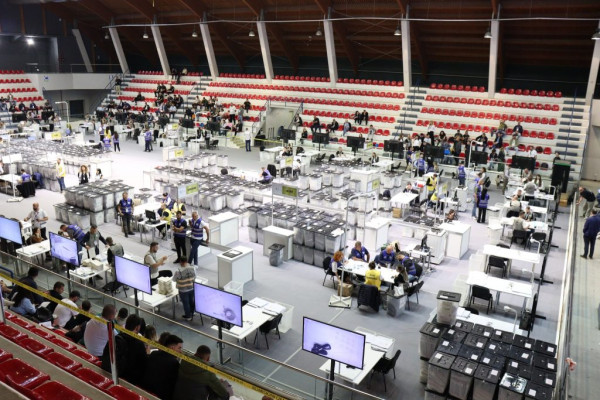 ​Zgjedhjet në Shqipëri, përfundon numërimi i votave nga jashtë
