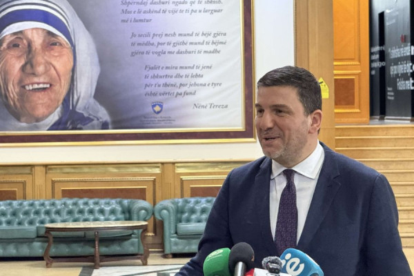 “Zoti e bekoftë popullin tonë me paqe, shëndet e mbarësi”, urimi i Krasniqit për Kurban Bajram