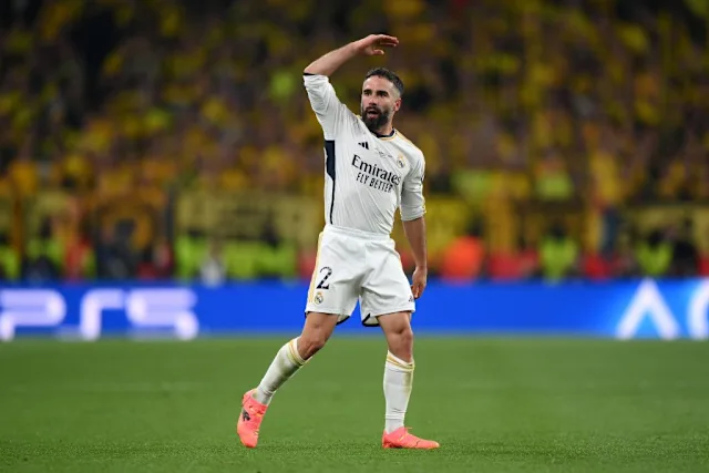 Dani Carvajal rikthehet në Bernabeu pas 318 ditësh dhe premton një sezon të madh me Realin