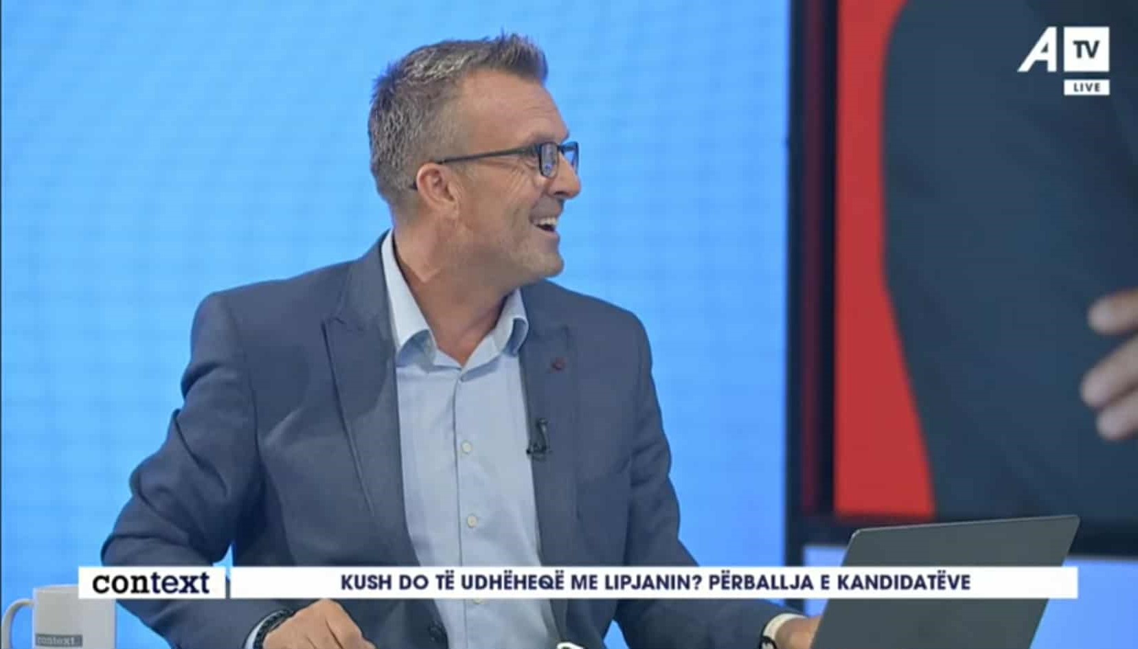Bytyqi akuzon kryetarin e Lipjanit se i ka dhënë 22 tenderë një kompanie të shokut të tij