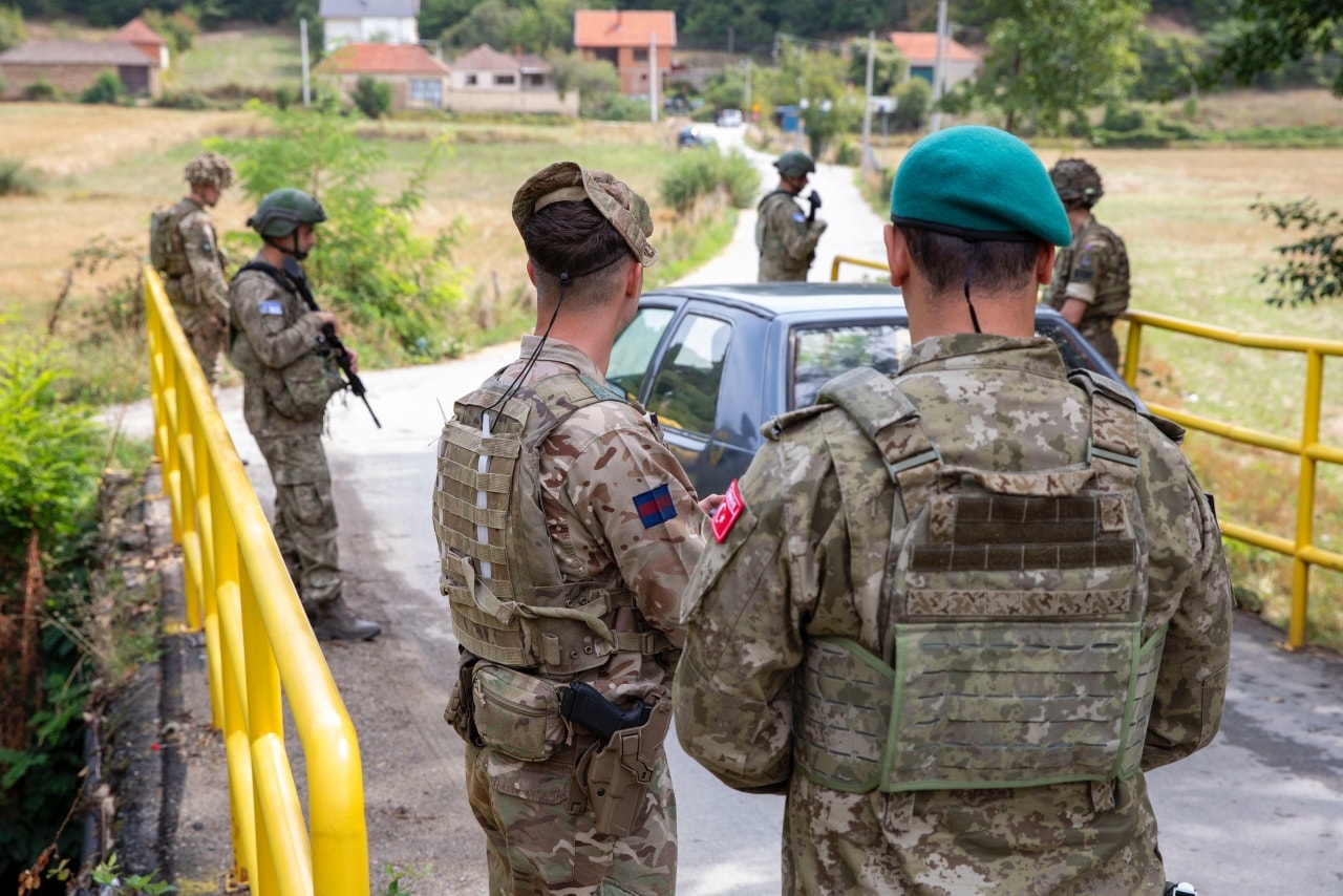 KFOR: Ushtarët turq dhe Garda Skoceze me patrullim të përbashkët në Kosovë