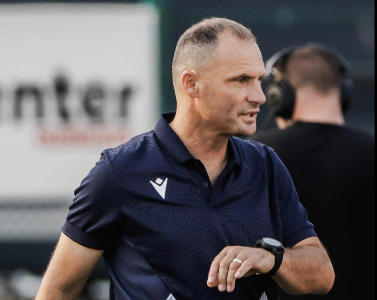 Zyrtare: Arsim Abazi jep dorëheqje nga posti i trajnerit të FC Ferizaj