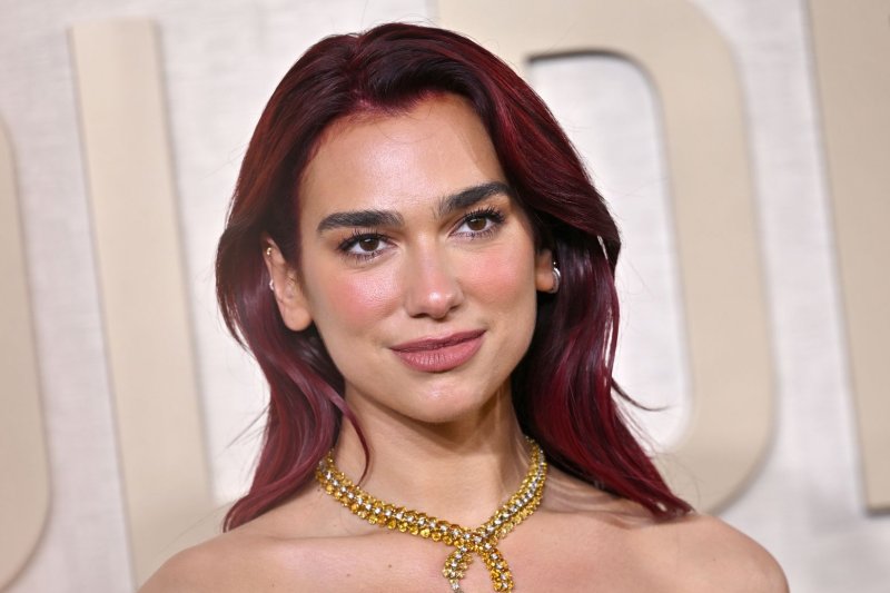 Dua Lipa ndahet nga menaxheri pas polemikave me Glastonbury