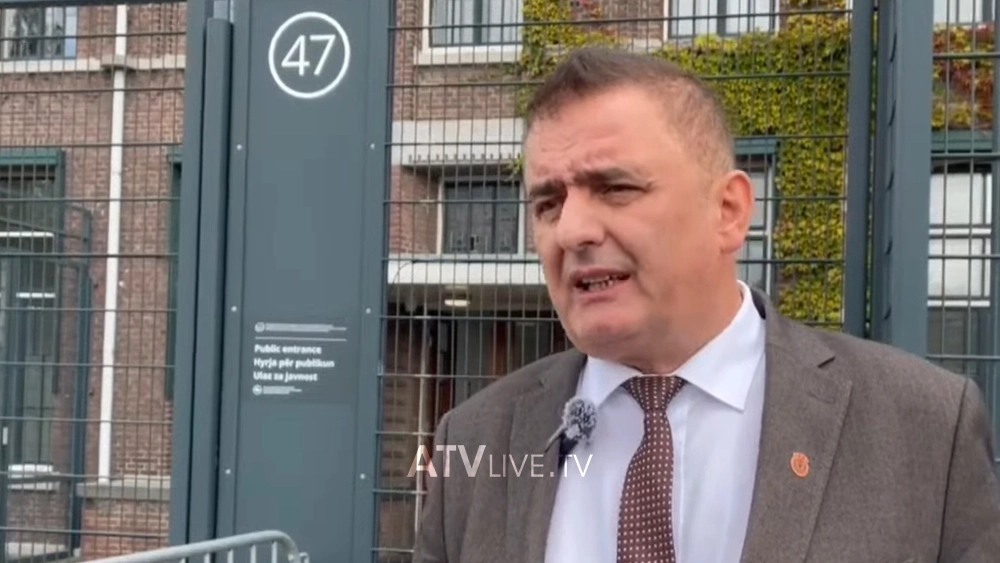 Familjarë e veprimtarë përcollën nga afër në speciale për dëshminë e James Rubinit
