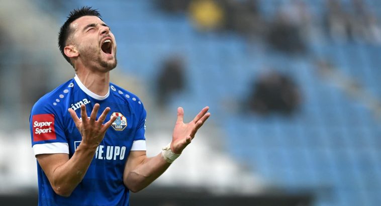 Arbër Hoxha shkëlqen me gol e asist, por lëndimi e ndal në gjysmë