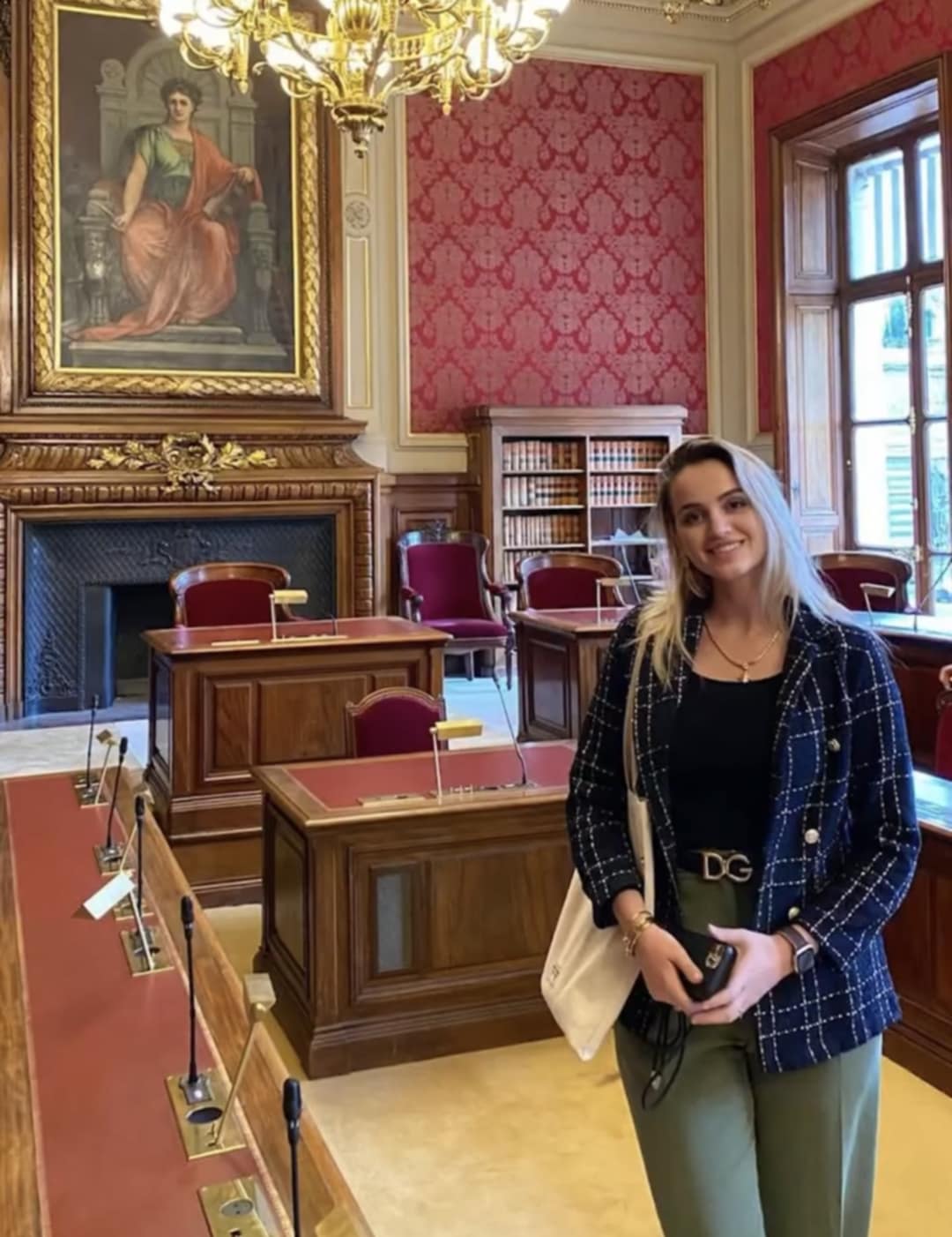 Qëndresa Musliu – Prej Ferizajit në Francë, me master e me mision!