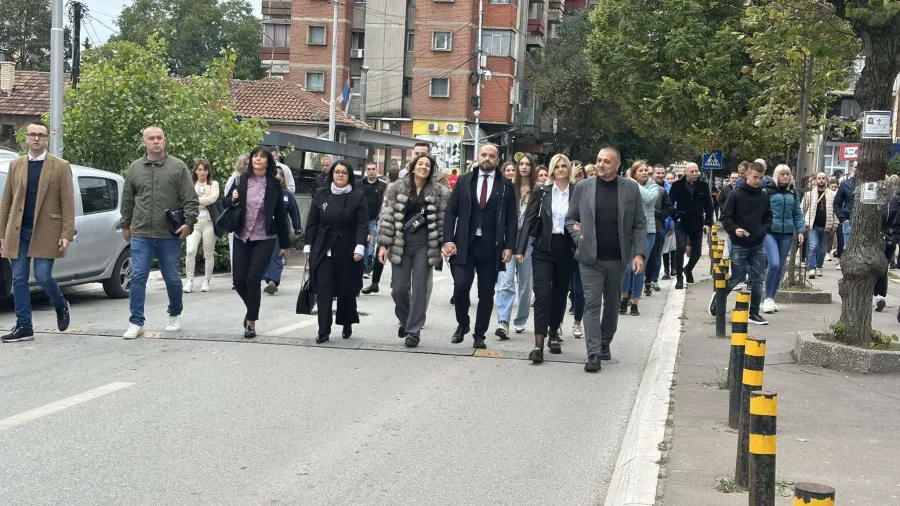 Lista Serbe mbledh qytetarët kundërligjshëm për të votuar në mënyrë të organizuar