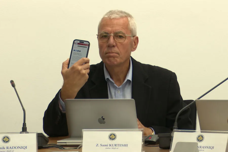 Kurteshi: Ka përpjekje për të votuar me karta identiteti jo të Kosovës