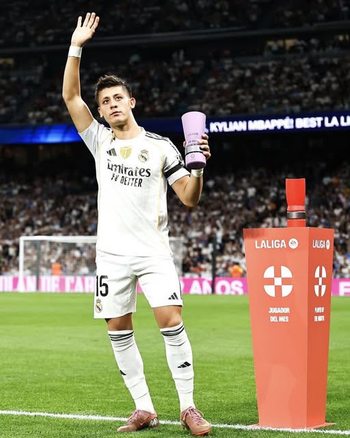 Arda Güler shpallet “Lojtari i Muajit” te Real Madridi! E ardhmja e bardhë është turke!
