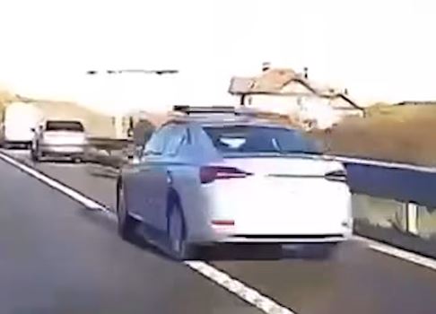Grabitja me armë në autostradë, dyshohet se shoferit të postës ia kapën rreth 10 mijë euro