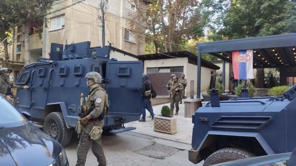 Bastisje në 9 lokacione në Zveçan e Zubin Potok – dyshime për vrasje dhe krime të rënda