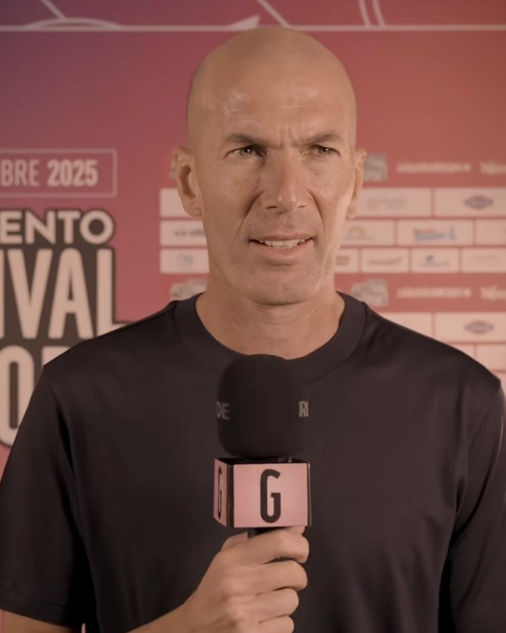 Zidane zbulon “lojtarin perfekt” sipas tij – por a mungon dikush?