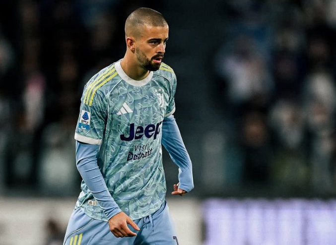 Juventus i uron fat Edon Zhegrovës në ndeshjen kundër Suedisë me moton “Zgjohu dhe vepro”