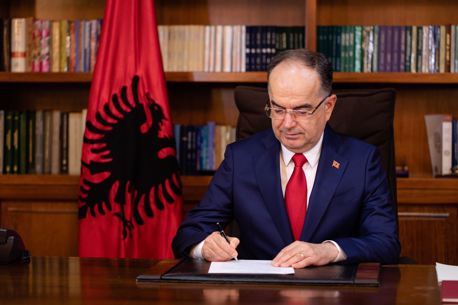 Ekzekutimi i gjyqtarit Astrit Kalaja, reagon presidenti Begaj: Atentat makabër ndaj vetë sistemit