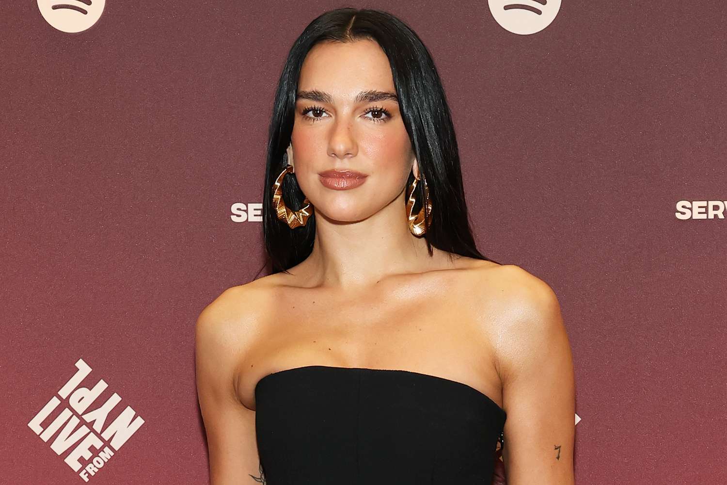 Dua Lipa hyn në histori, vendos rekord të ri në Spotify
