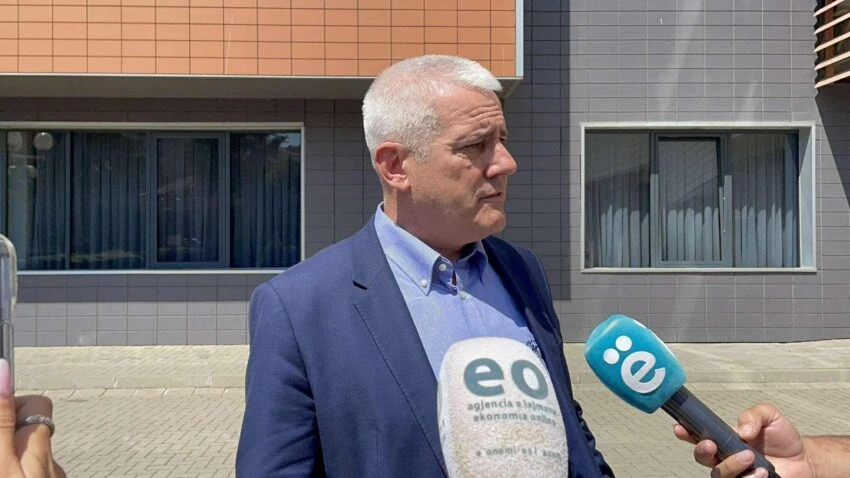 Sveçla: Për hajër ju koftë Kurti 3