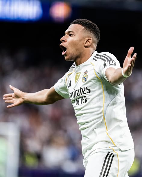 Kylian Mbappe:Cristiano Ronaldo është pikë referimi tek Real Madrid por dëshiroj ta ndjekë rrugën time