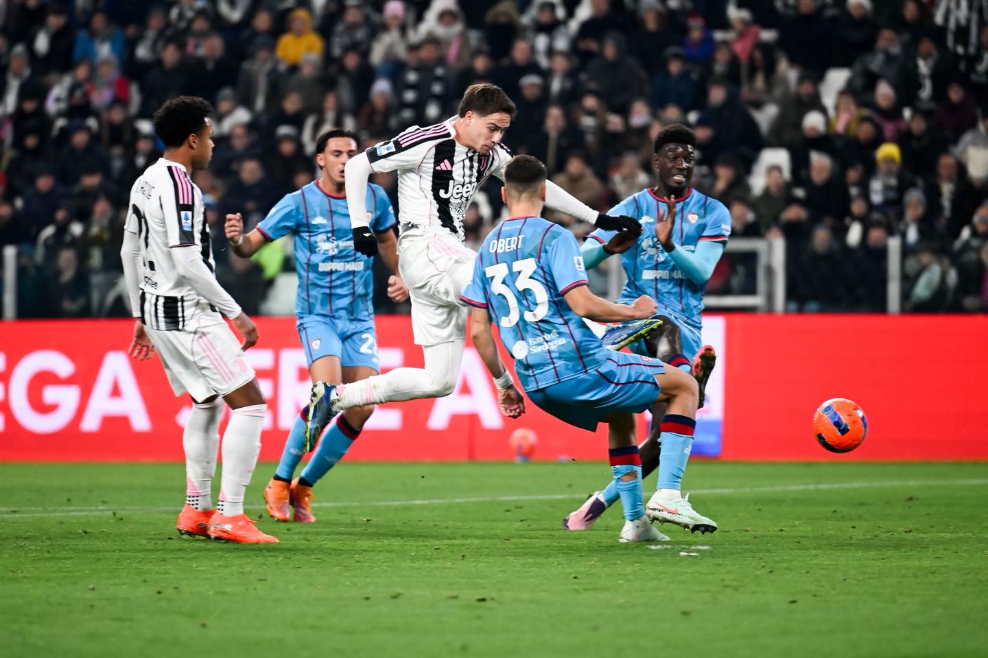 Juventus mund në shtëpi Cagliarin falë Kenan Yildiz-Edon Zhegrova qëndroi 90 minuta në stol