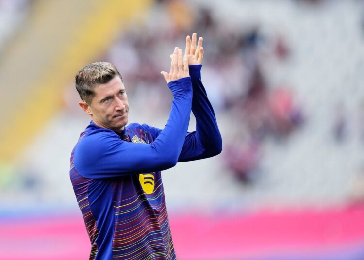 Robert Lewandovski nuk do të largohet nga Barcelona sipas gazetarit gjerman Florian Plettenberg