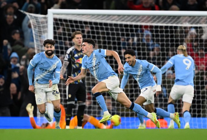 Manchester City fiton në minutat e fundit ndaj Leeds United