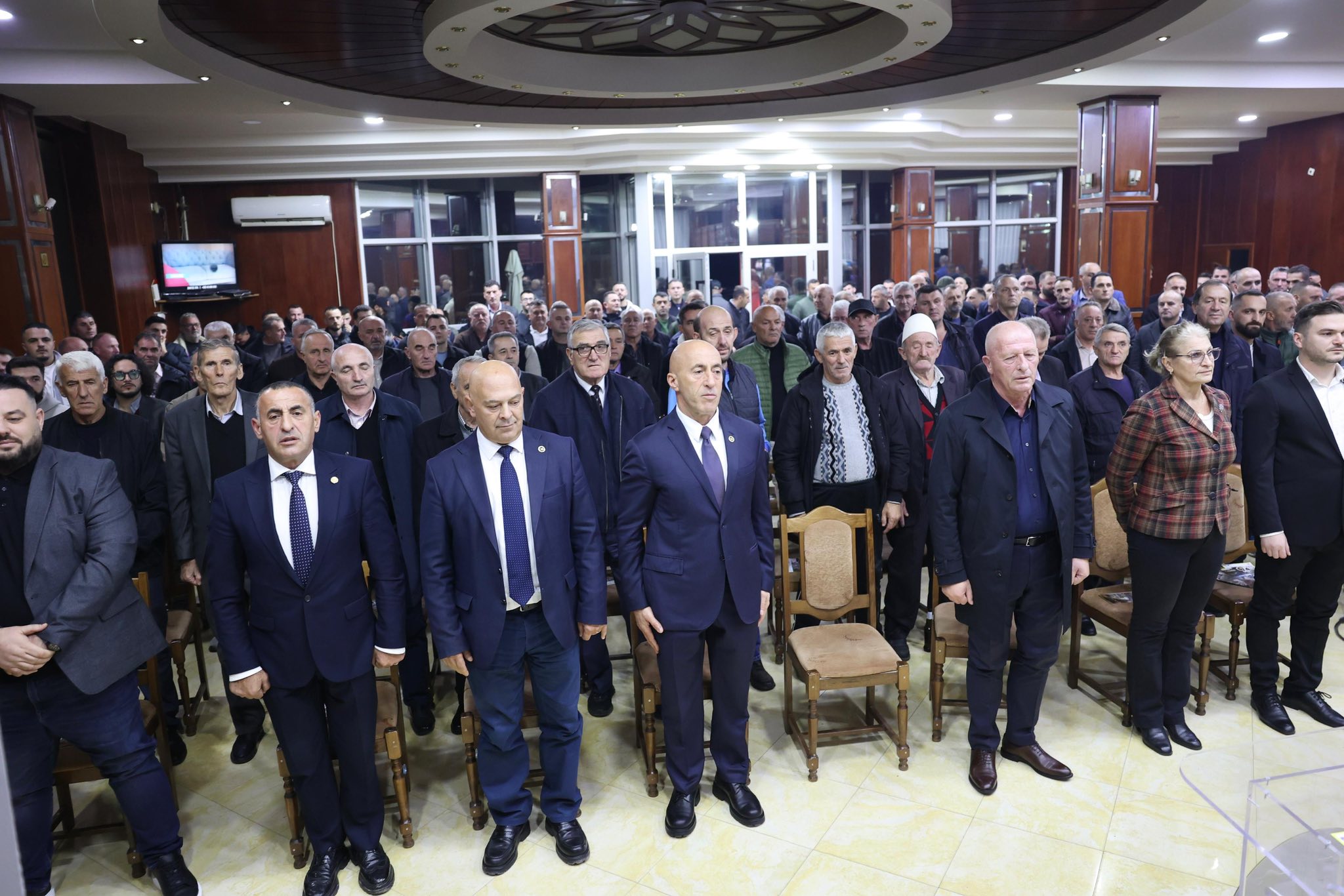 Dita e katërt e fushatës, kandidatët e AAK-së kërkojnë besimin për një mandat të ri