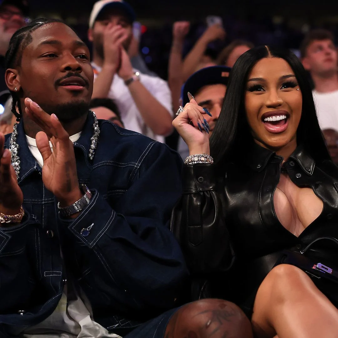 Cardi B dhe Stefon Diggs bëhen prindër për herë të parë si çift, reperja nëna për të katërtën herë