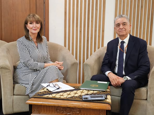 Ish-presidentja Jahjaga po merr pjesë në Forumin Botëror të Paqes – Kërkon njohjen e Kosovës nga Indonezia