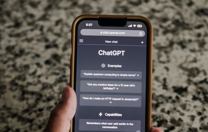 ChatGPT për iPhone po vjen me funksion të ri