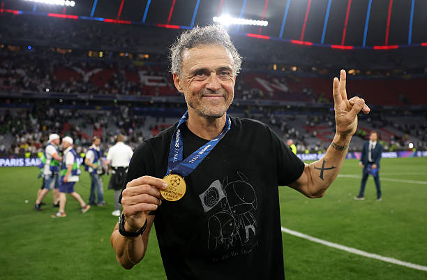 PSG synon ti japë Luis Enriques një “kontratë të përjetshme”