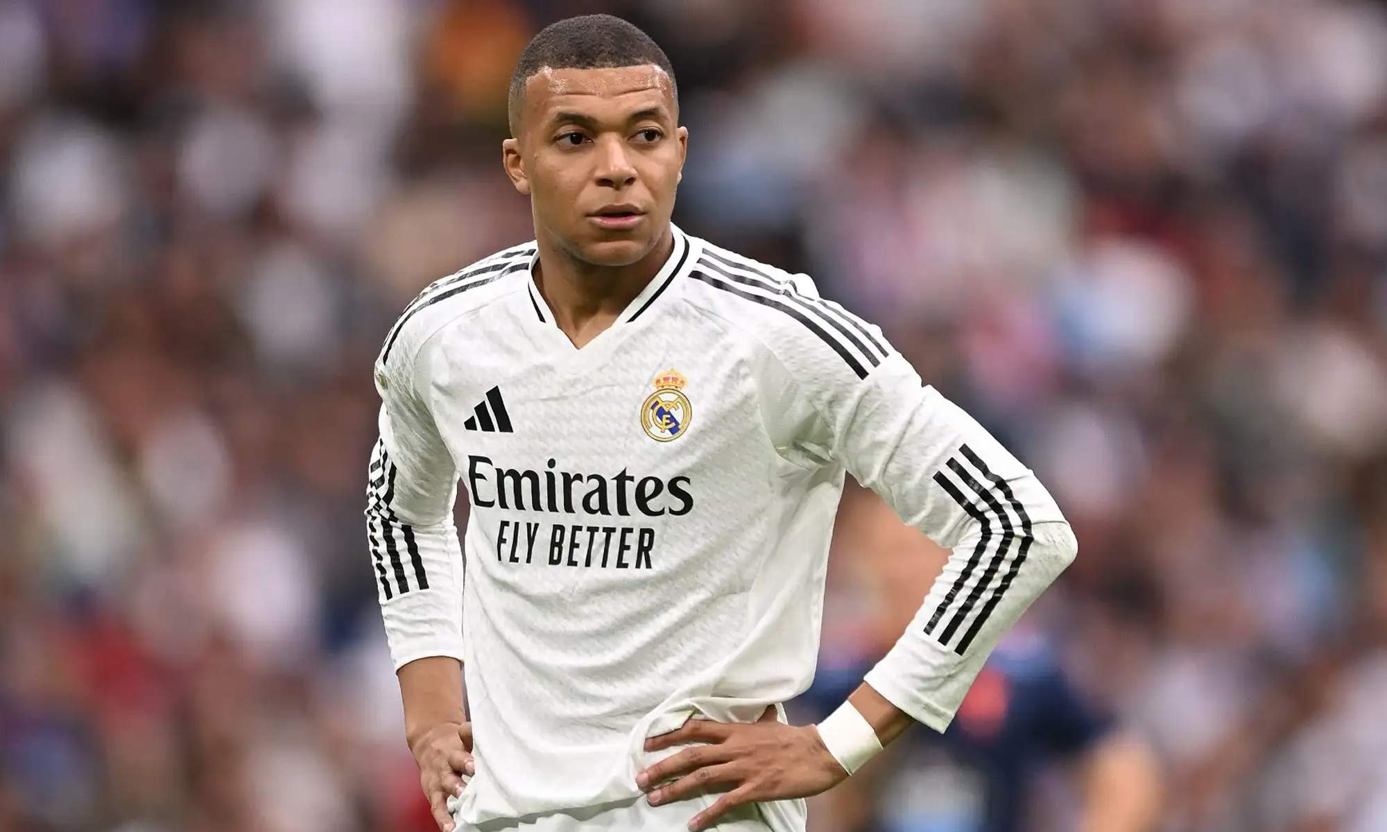 Kylian Mbappe do të mungojë tre javë për shkak të një dëmtimi në gju