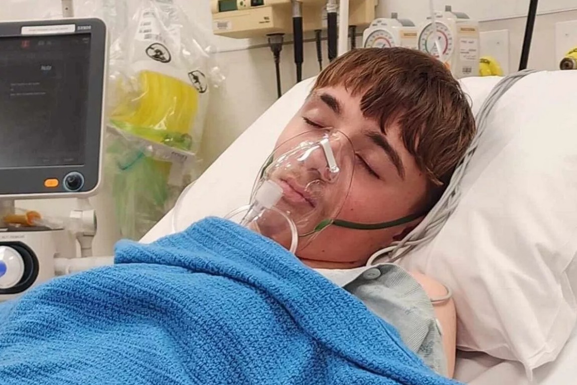 Përdori vape për tri vjet, adoleshenti 17-vjeçar pëson dëmtime të rënda në mushkëri: mjekët kryejnë tre operacione