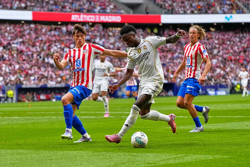 Formacionet zyrtare, Atletico Madridi dhe Real Madridi përballen në derbin madrilen