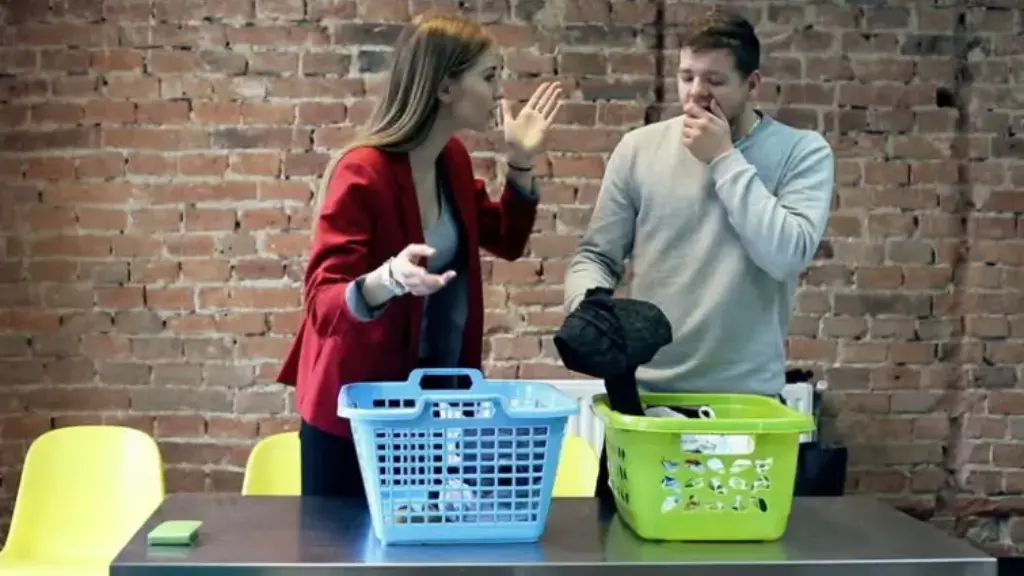 Si të eliminoni erën e mykut nga rrobat e lara: Zgjidhje efektive dhe të thjeshta