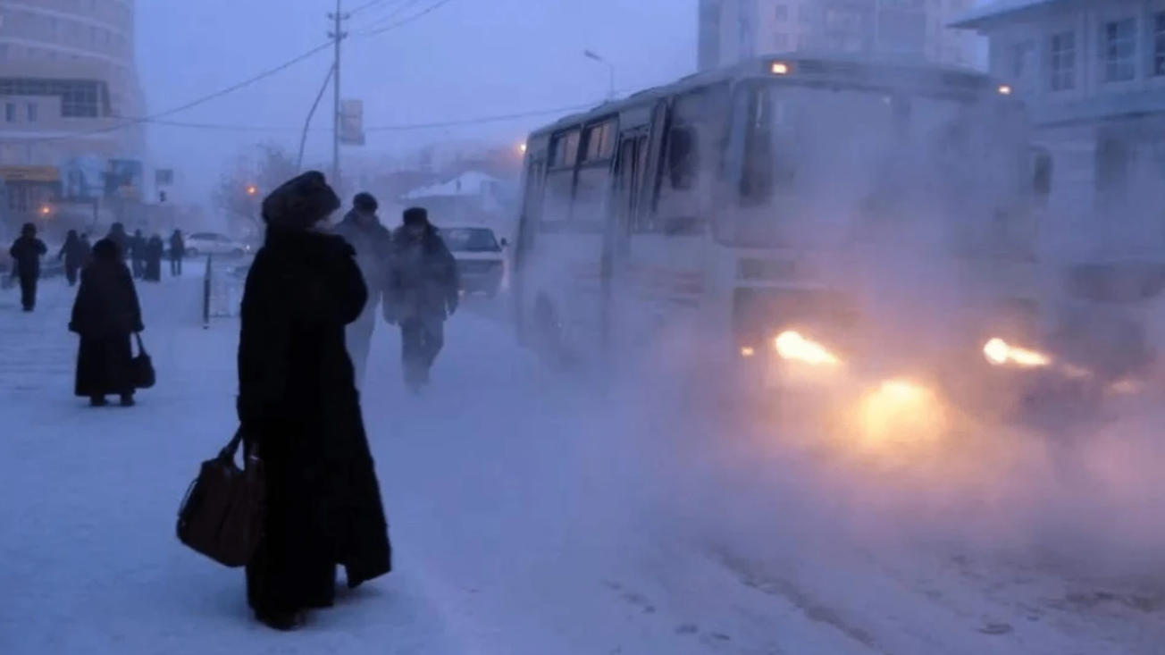 Qyteti më i ftohtë në botë: Shtëpitë nuk kanë tualete, por kanë nga tre dyer – ja si jetohet në -71°C