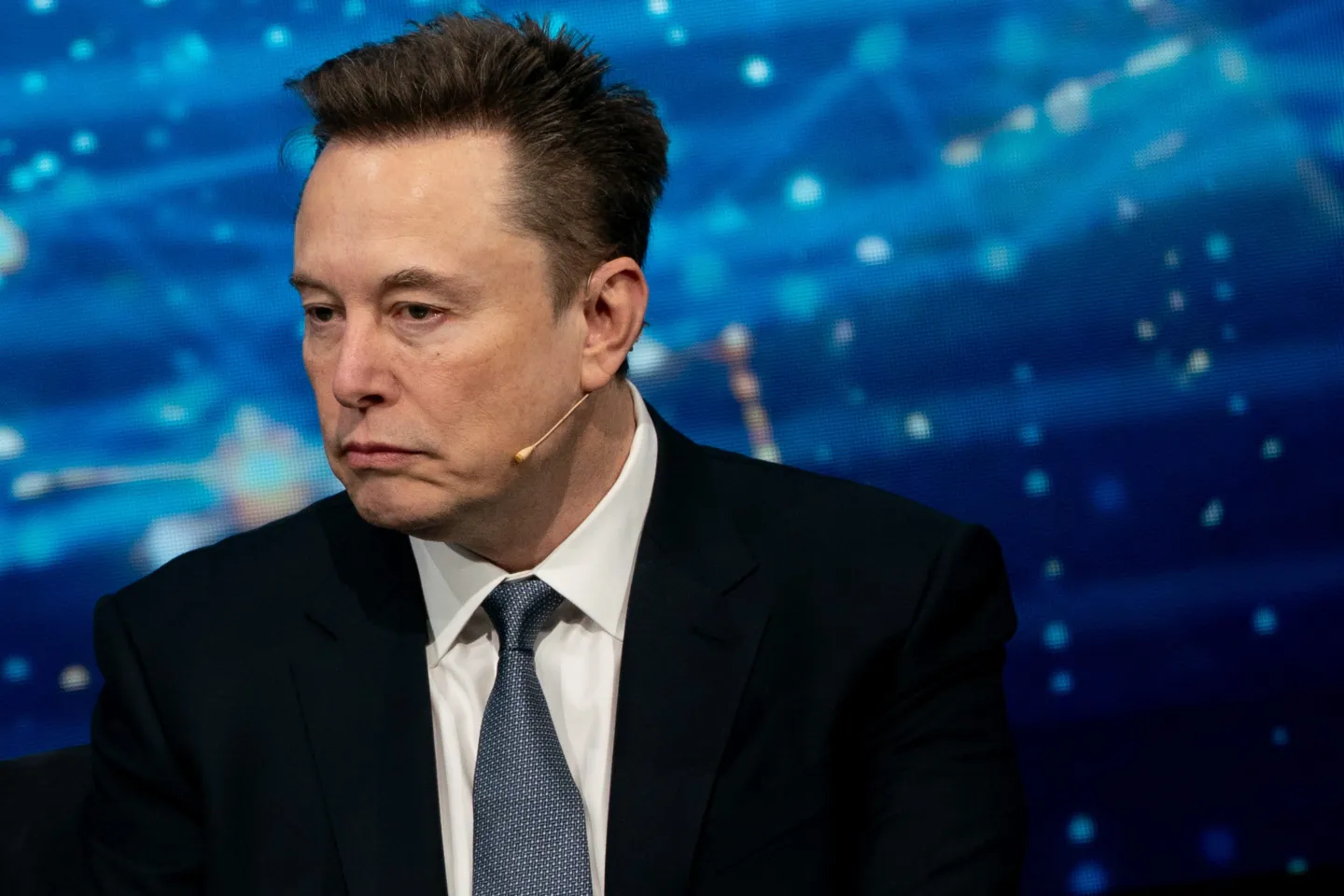 SpaceX blen xAI-në e Elon Musk, synon bashkimin e inteligjencës artificiale me hapësirën