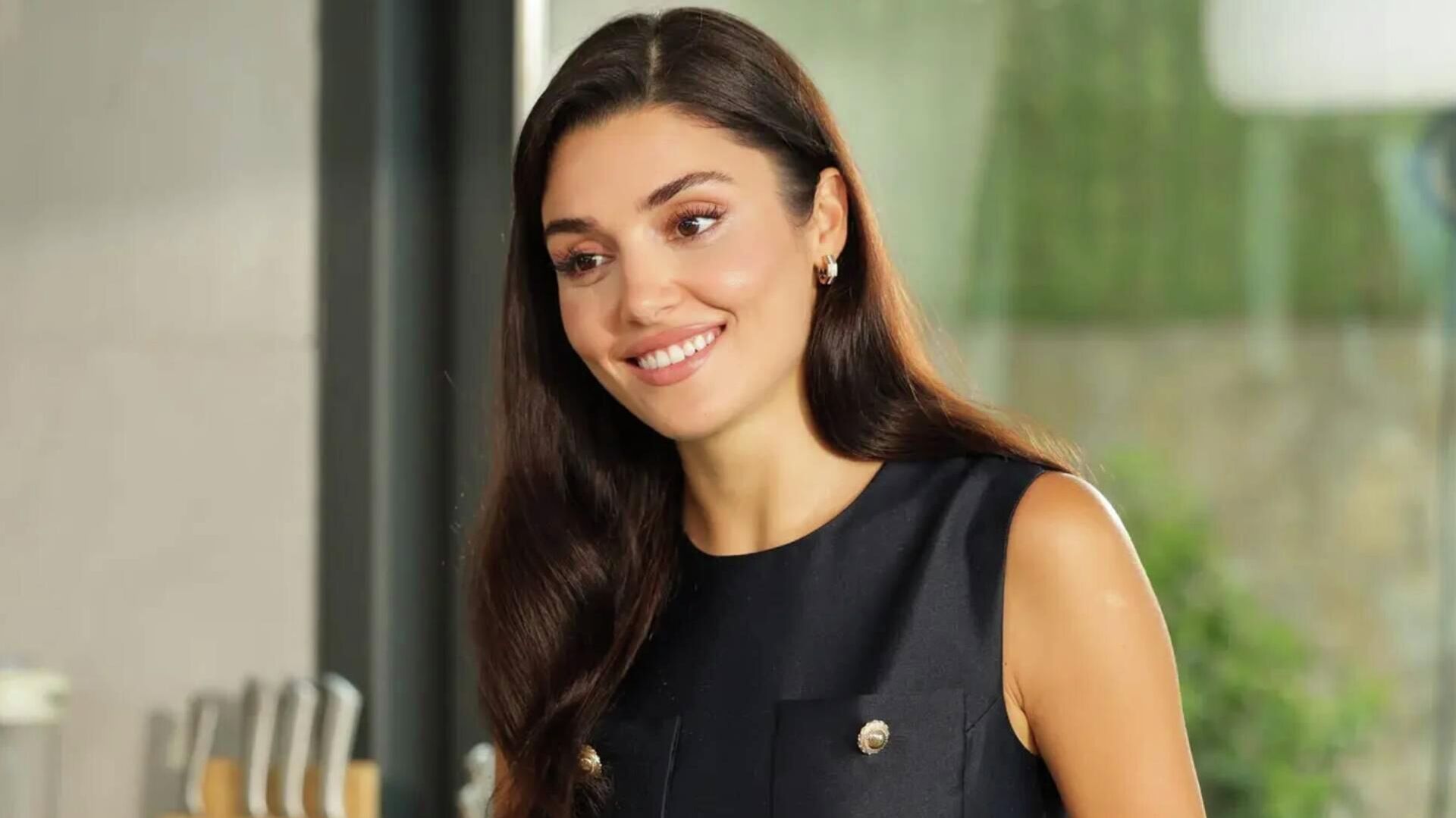 Lëshohet urdhërarrest ndaj Hande Erçel-it, akuza që rëndon ndaj aktores së famshme turke! Bën reagimin e parë publik