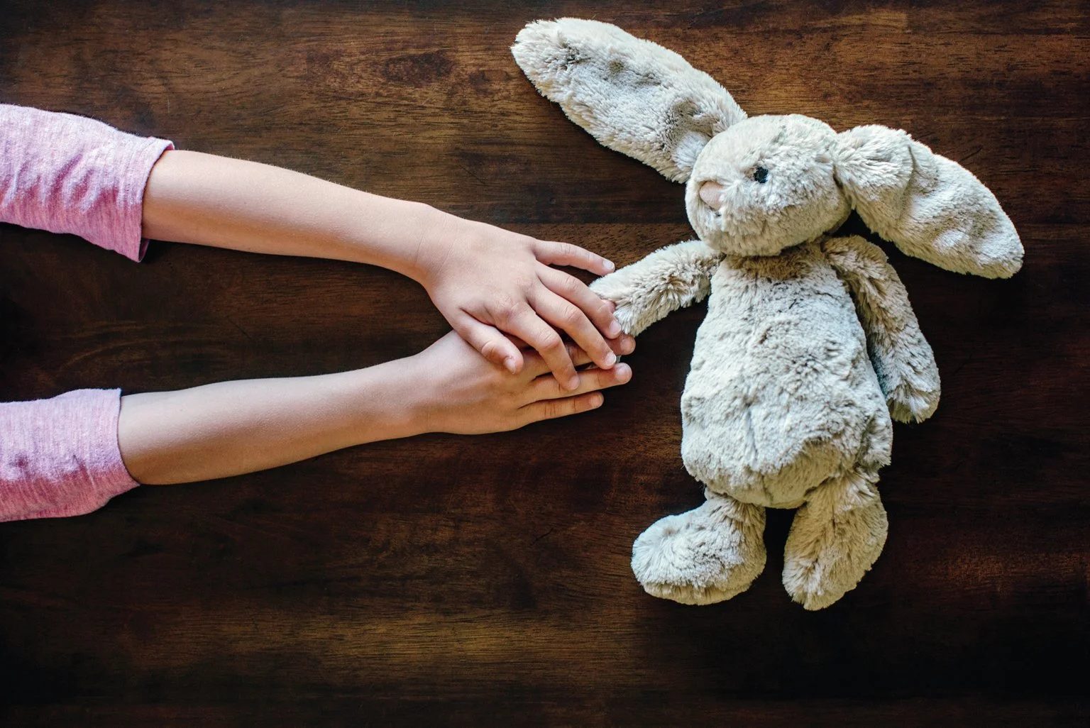 Kur objektet bëhen emocione: 11 tiparet e njerëzve që krijojnë lidhje të forta me sendet